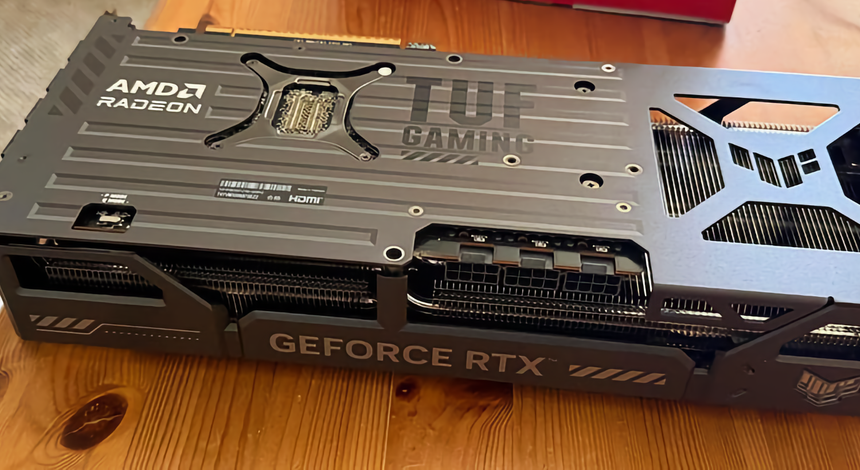 Asus перепутала логотипы, напечатав на Radeon RX 9070 XT эмблему GeForce