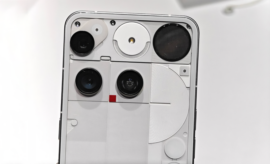 GSMArena: Nothing Phone (3) все еще удивляет дизайном, но лишился фирменной подсветки