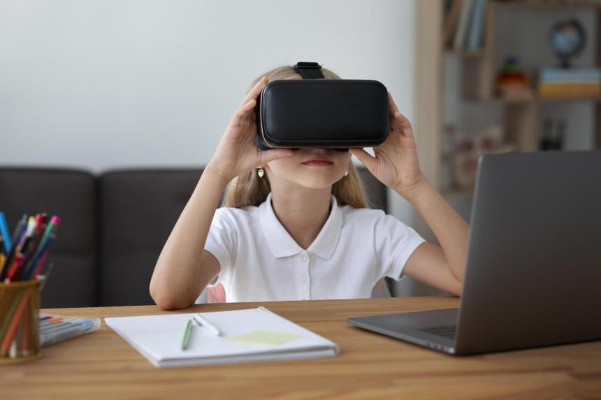 Учёные выяснили, как онлайн-учёба сказывается на здоровье детей