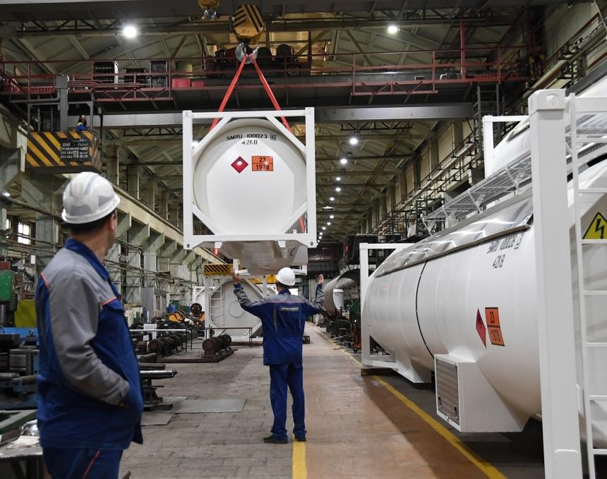 «Уралкриомаш» начал поставки первых российских цистерн для сжиженного газа