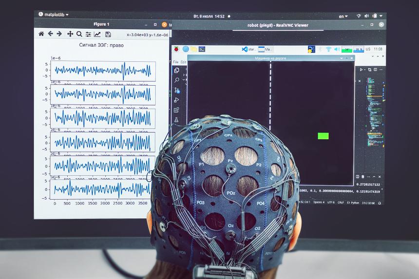 Учёные придумали, как управлять роботами силой мысли — без чипа в голове