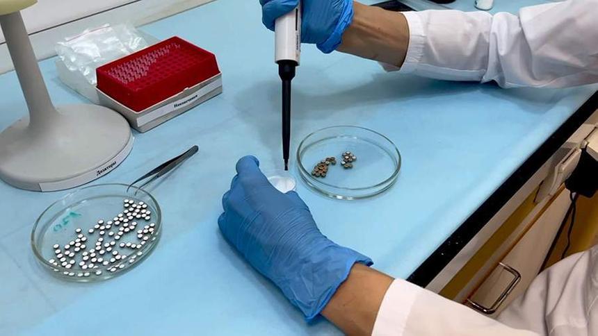 В России создали простые и точные дозиметры на основе светящихся таблеток