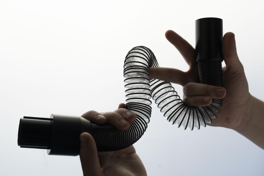 Стоит ли переплачивать за самоочистку в вертикальном пылесосе?