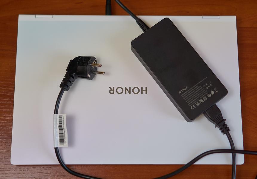 MacBook Pro для геймеров: HONOR MagicBook Pro 16 HUNTER 2025