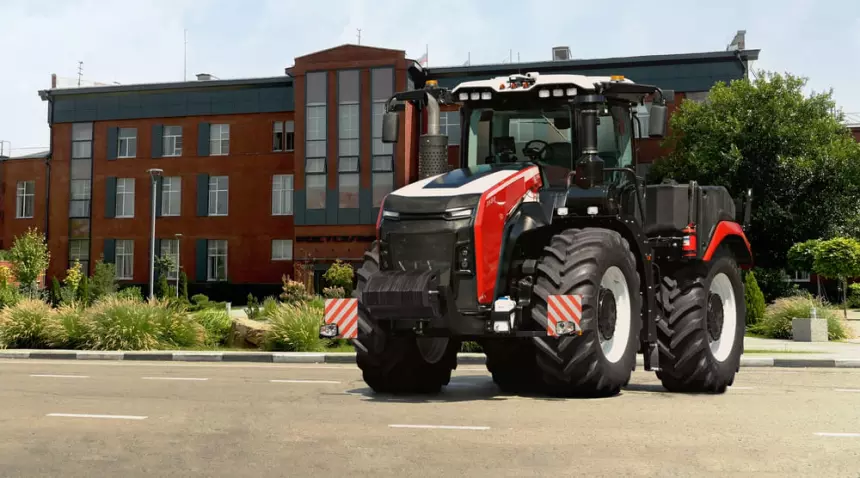 Самый мощный сельскохозяйственный трактор создали в России