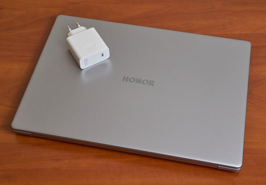 HONOR MagicBook X16 AMD: быстрый и вменяемый по цене 16" ноут для дома, но не для поездок