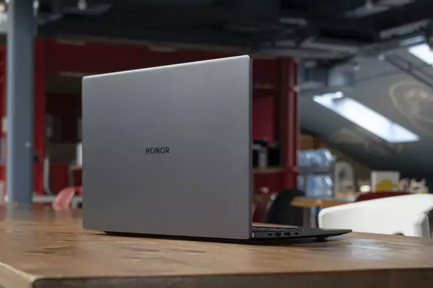 Сравнение ноутбуков HONOR 2025 года: разбираем плюсы и минусы каждой модели