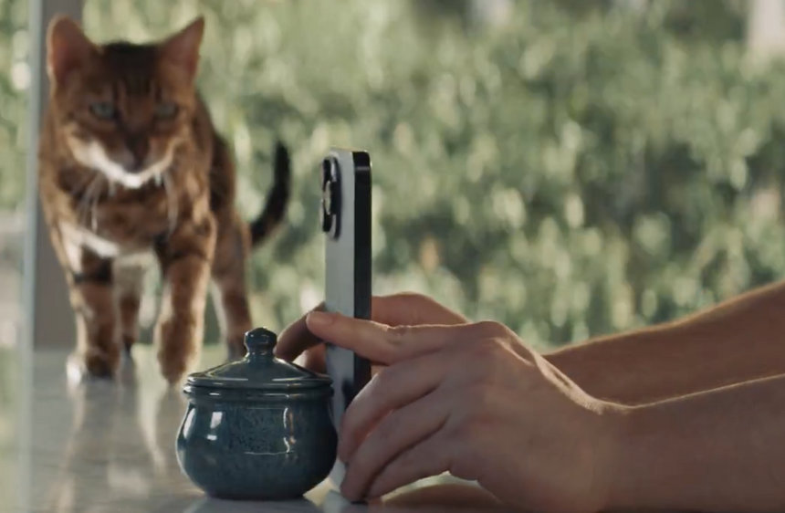 Samsung подшутила над Apple в рекламе складного Galaxy Z Fold 7