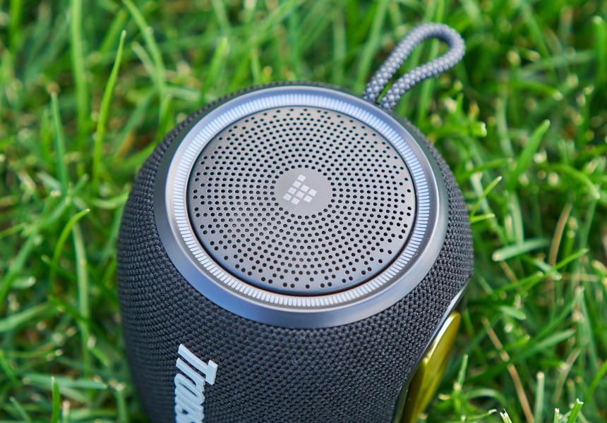 Tronsmart T8 Mini: громкая Bluetooth-колонка с автономностью в 20 (!) часов за 3 тысячи рублей