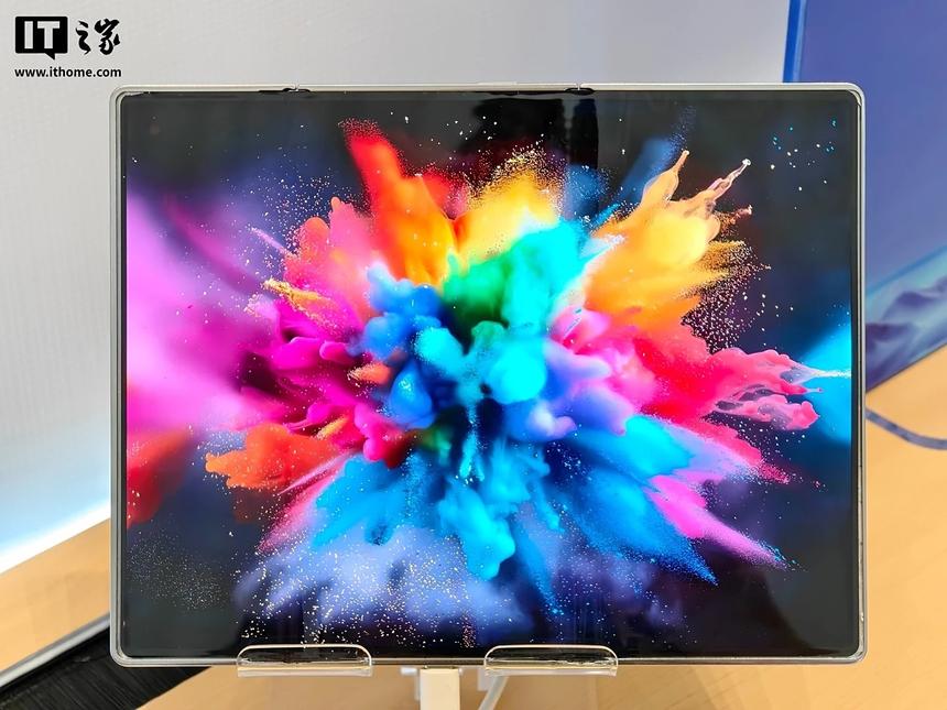 В компании Tianma защитой трёхскладных экранов назвали Г-образное складывание