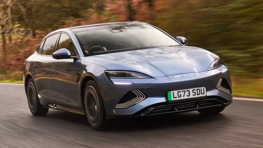 Китайская BYD разоблачила слова главы Stellantis о продажах авто