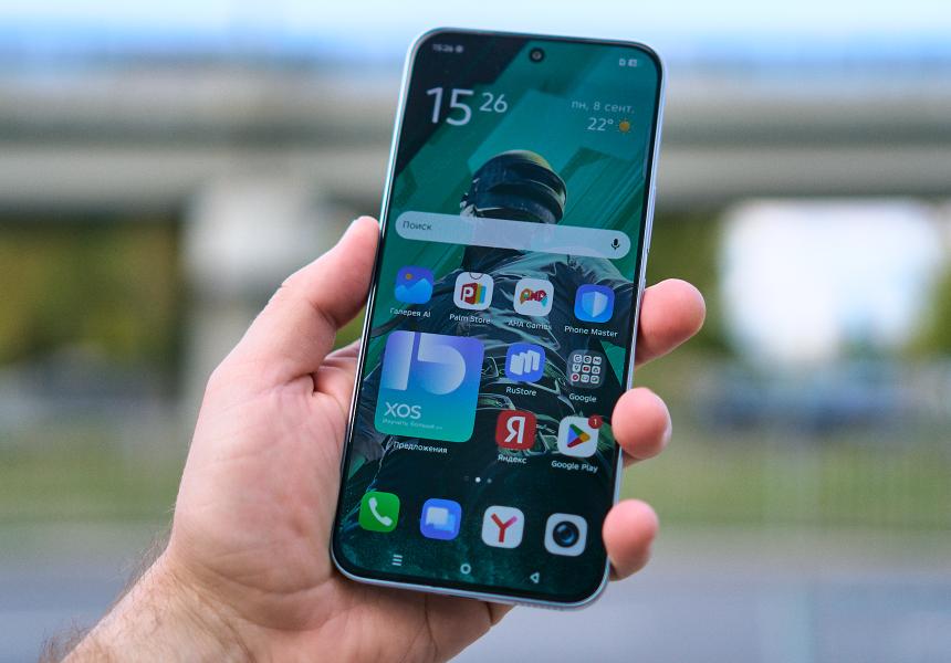 Infinix GT 30 Pro: недорогой смартфон с доп. кнопками для игр как на консоли