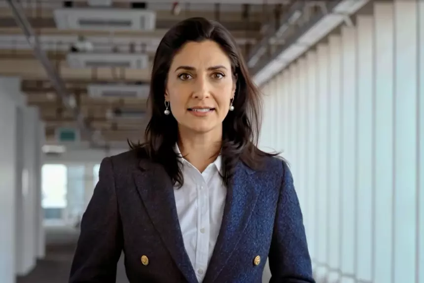 Документалка об ИИ завершилась твистом — ведущую тоже сгенерировала нейросеть