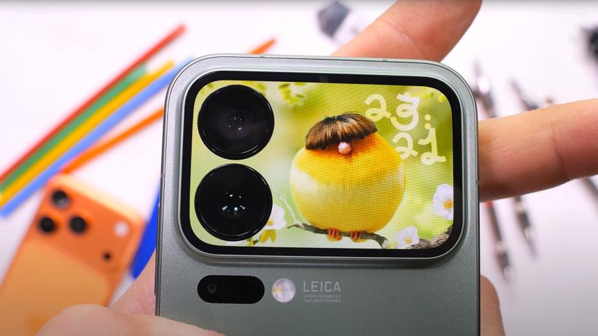 Xiaomi 17 Pro Max с двумя экранами выдержал испытания на прочность