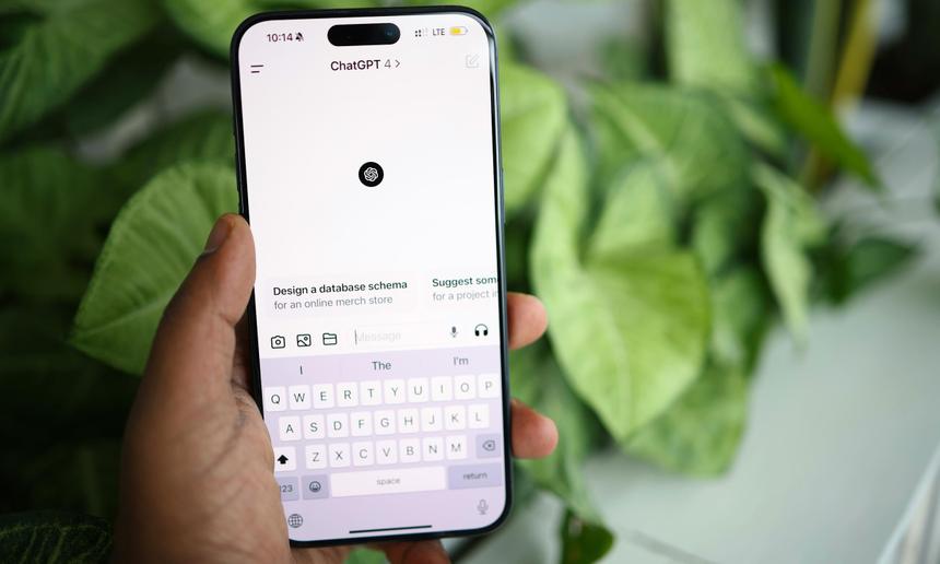 OpenAI объявила об уходе ChatGPT из мессенджера *WhatsApp