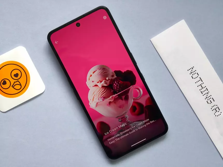 Nothing объяснила появление обоев с рекламой на своих недорогих смартфонах