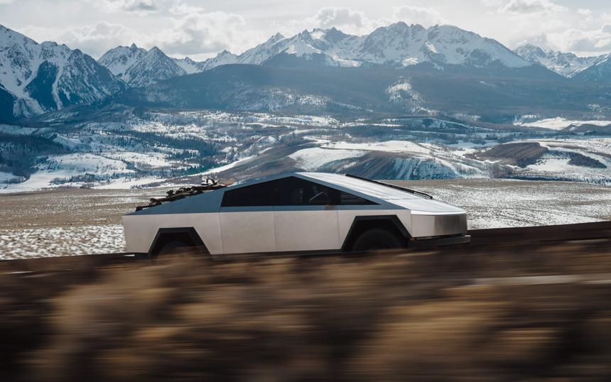 Tesla перенесла выход обновлённого автопилота FSD V14 для Cybertruck