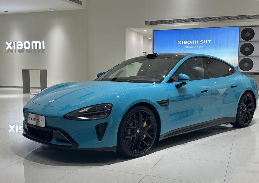 Xiaomi вернёт деньги покупательнице SU7 за необоснованные требования по предоплате