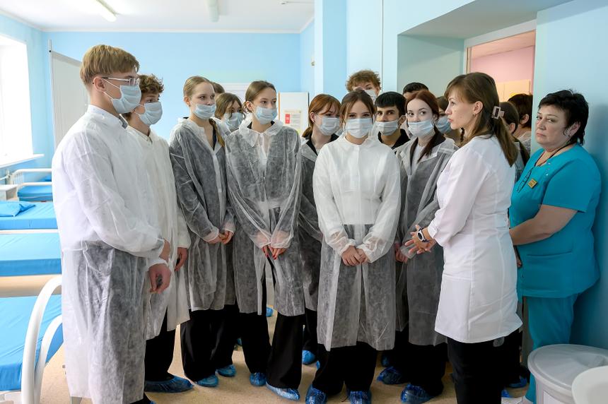 В 90% школ Подмосковья открыты спецклассы: больше 47 тысяч ребят уже учатся по профессиям будущего