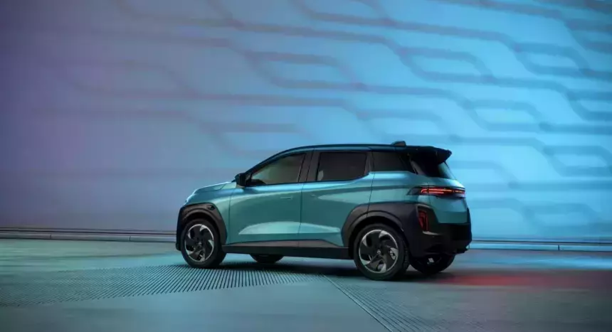 «Атом» завершил сборку первого электромобиля PT-серии в Москве