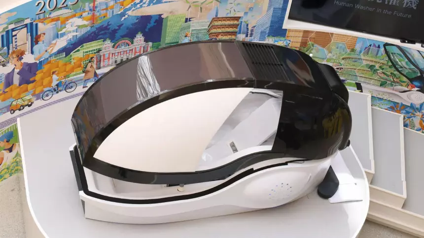 В Японии стартовали продажи «ИИ-капсулы для мытья людей» за 30 млн рублей