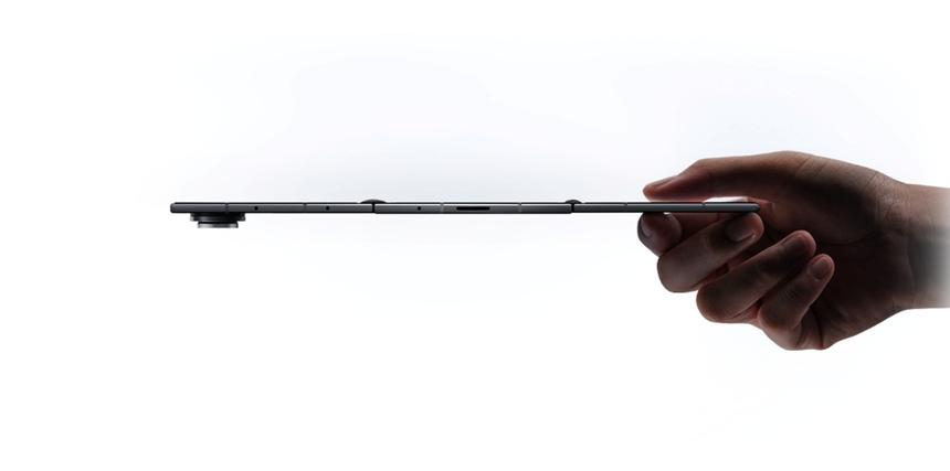 Samsung представила складывающийся втрое смартфон Galaxy Z TriFold