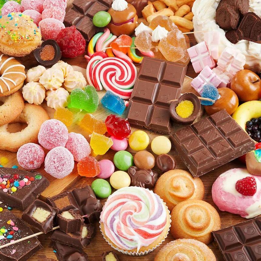 Стоматологи объяснили, как защитить зубы от кариеса, если вы любите сладкое