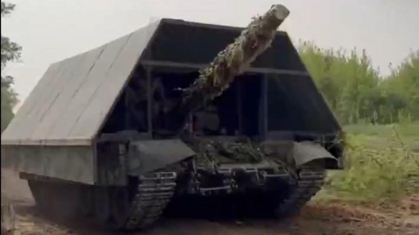 Типичное экранирование танка в зоне СВО