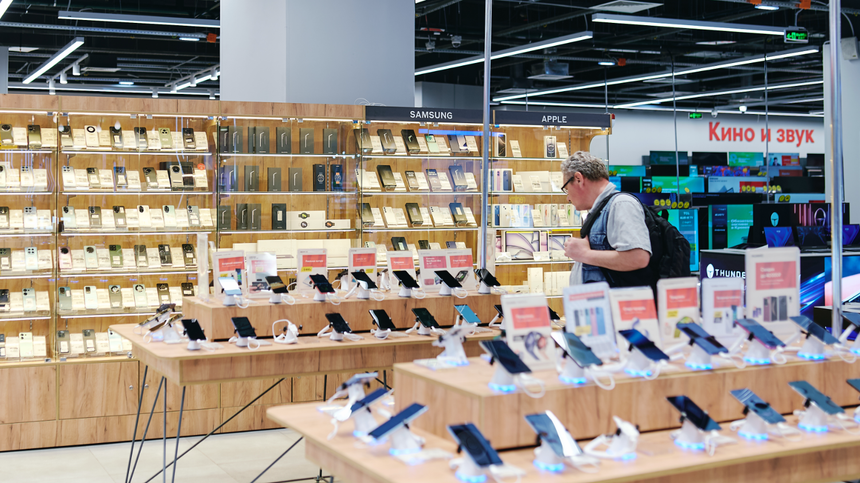 М.Видео назвала бренды смартфонов, которые растут в России быстрее остальных