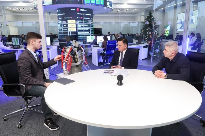 Школьник из Королева получил от губернатора Подмосковья 3D-принтер для сборки экзоскелета