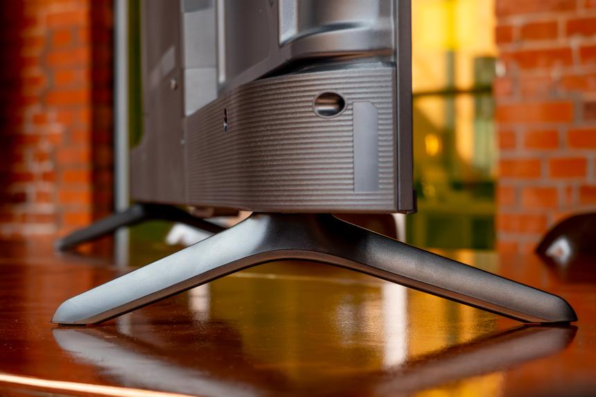 65" Яндекс ТВ Станция Бейсик QLED: яркий дисплей и Алиса с управлением голосом без пульта