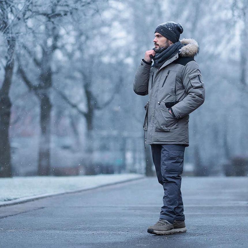 Физики объяснили, как зимняя куртка согревает нас