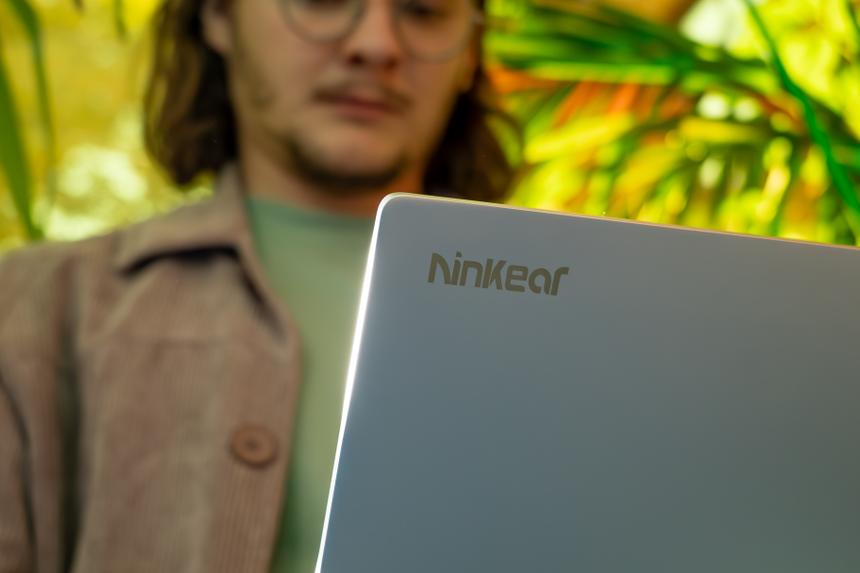 Лучший сверхлёгкий 14” ноутбук из недорогих