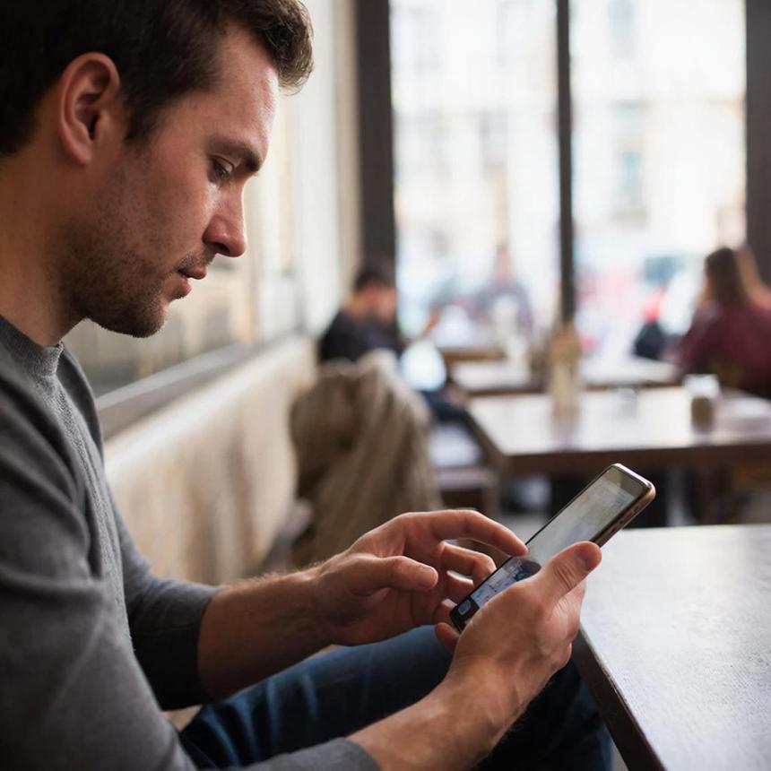 ЦБ взял под особый контроль платёжные системы, через которые идут 98% расчётов