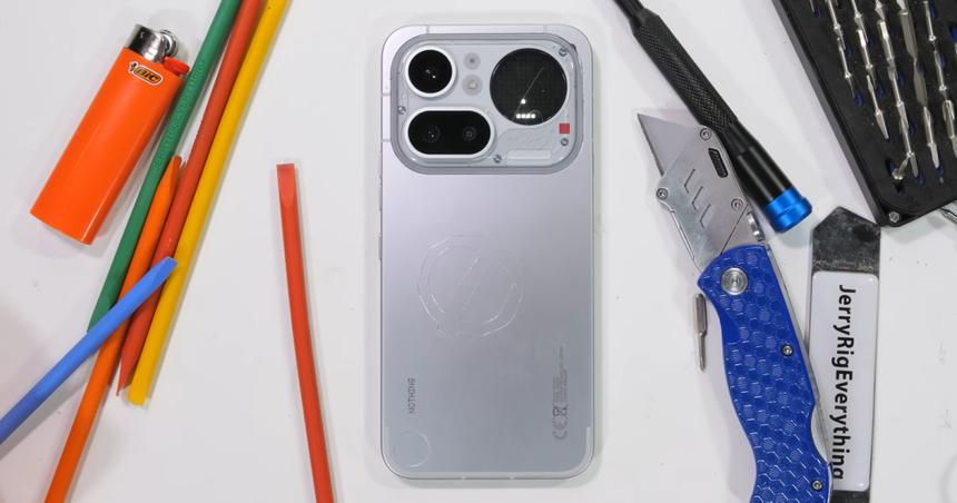 Самым крепким телефоном Nothing признали свежий Phone 4a Pro