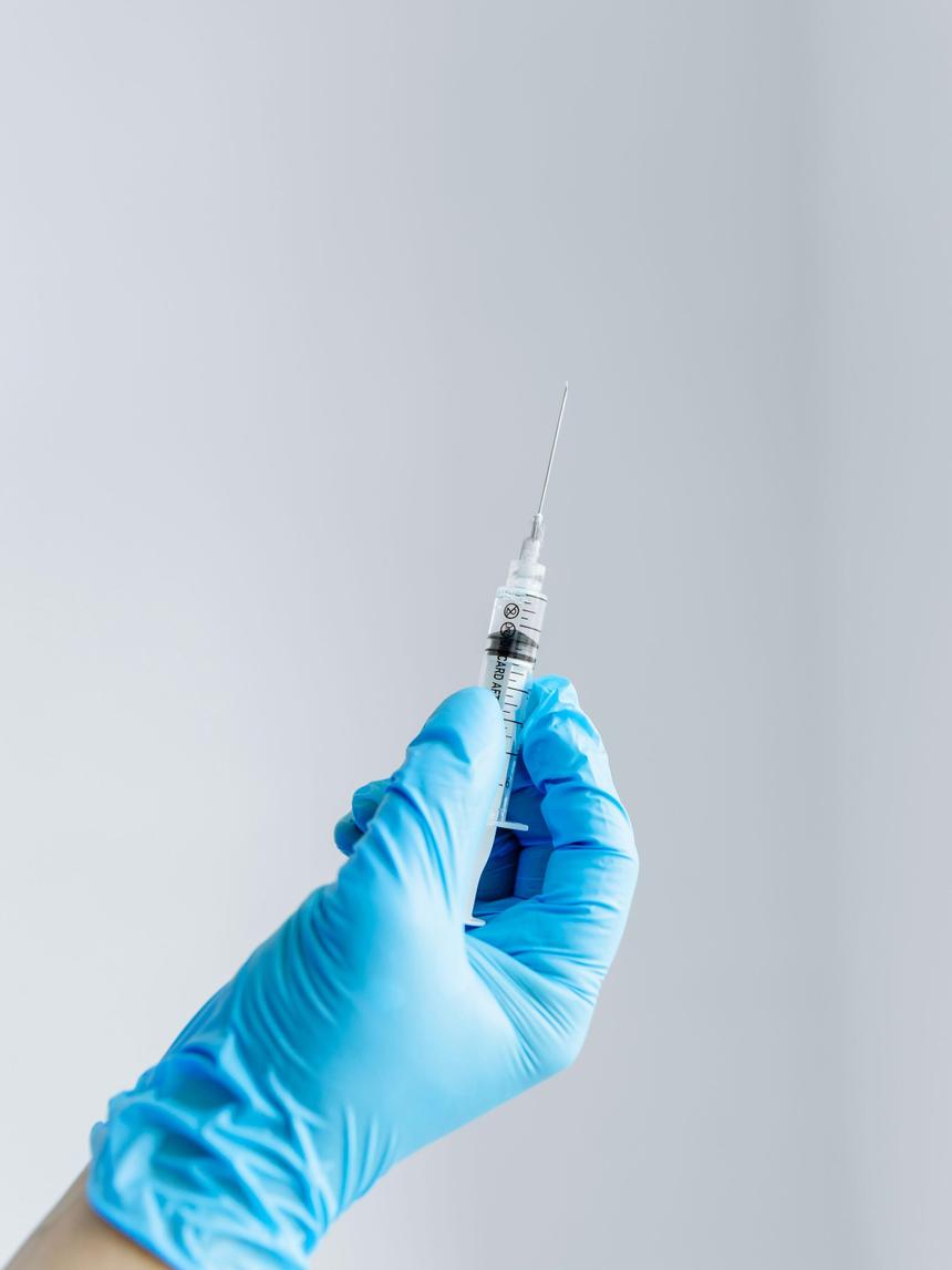 Ростех зарегистрировал первую российскую вакцину от коклюша и дифтерии для взрослых