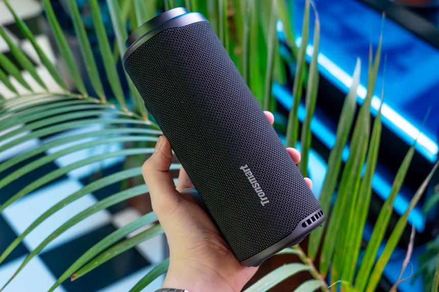 Стоит ли покупать китайскую колонку в стиле JBL Flip 6 c такой же мощностью, но на 30% дешевле