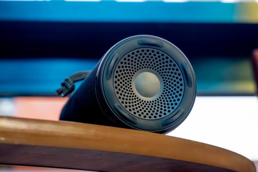 Стоит ли покупать китайскую колонку в стиле JBL Flip 6 c такой же мощностью, но на 30% дешевле