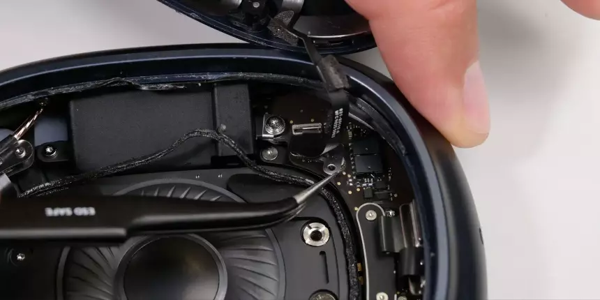 iFixit оценил ремонтопригодность наушников — AirPods Max 2 набрали всего 4 балла