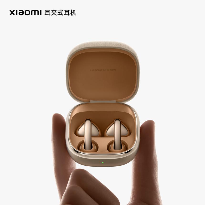 Показаны первые наушники-клипсы Xiaomi