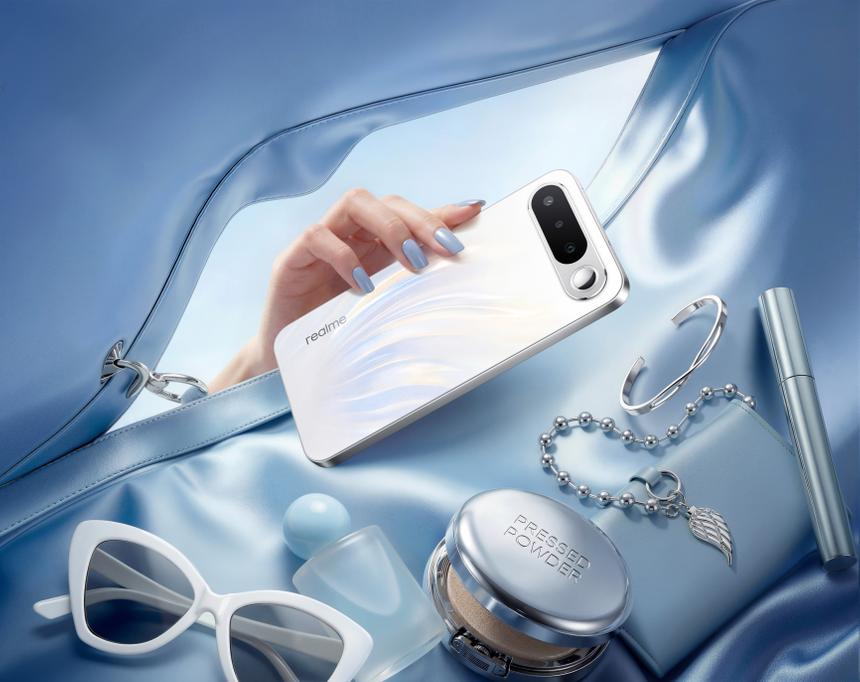 Realme 16 5G с «зеркалом» рядом с камерами вышел в России