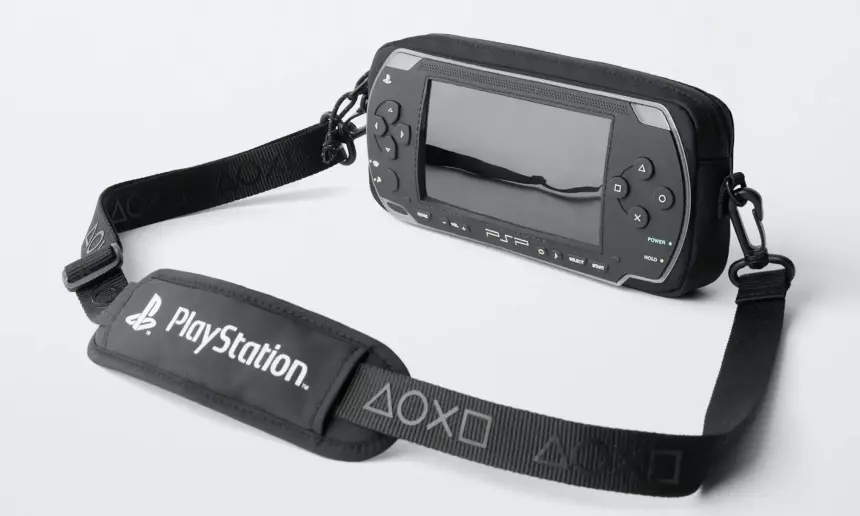 Zara выпустила сумку PSP, размерами с оригинальную консоль. Sony якобы не при чём