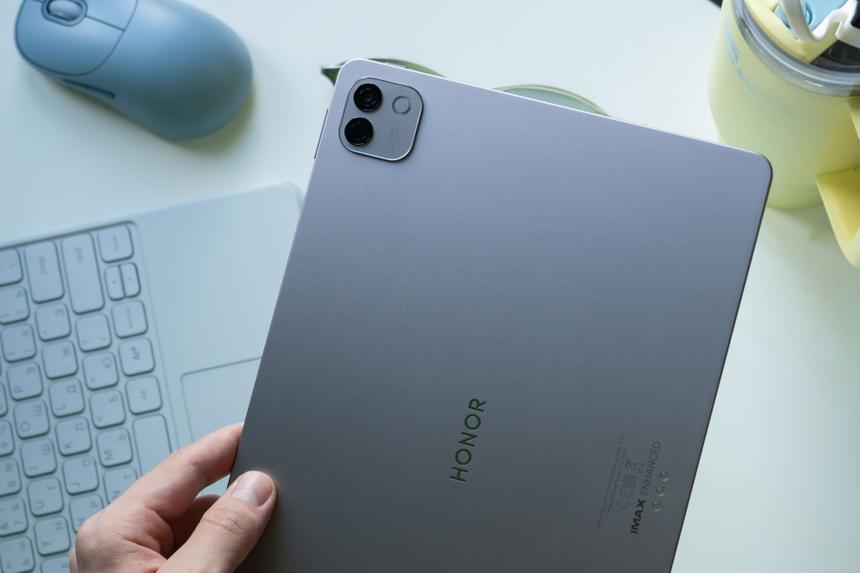 Honor MagicPad 4