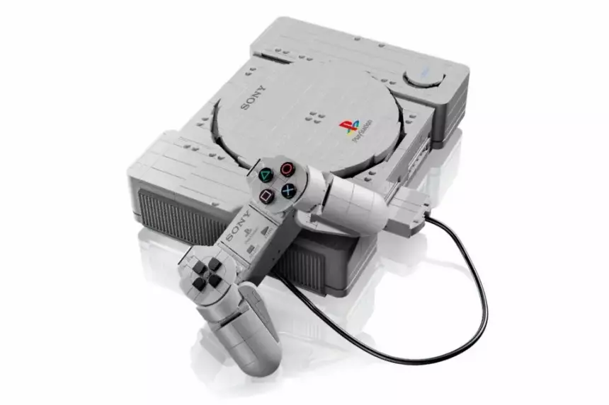 Lego выпустит почти точную копию первой PlayStation из 1 911 деталей