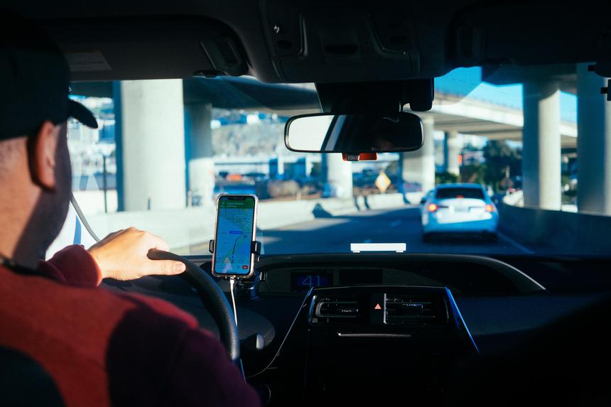 Xiaomi предложила автоматически сообщать таксистам о разряженном смартфоне, чтобы они приезжали быстрее