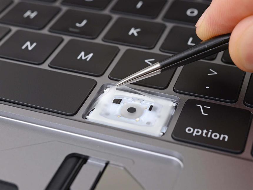В США Apple засудили за проблемы с клавиатурой в MacBook