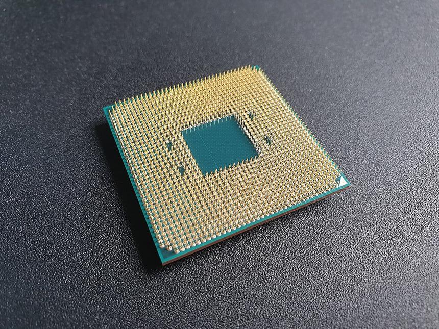 Новый AMD Ryzen 7 оказался на 24% быстрее флагманского Intel Core i9
